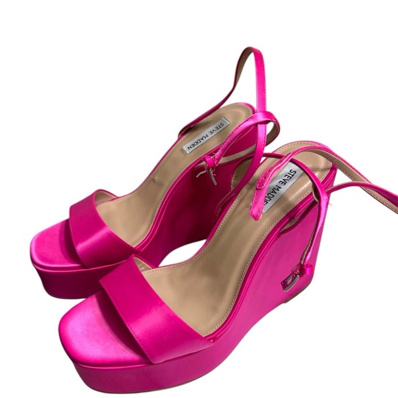 Steve Madden Pink Wedge Sandals with Ankle Strap - Picture 2 of 6